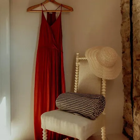 Cozy And Refined Retreat In The Heart Of *