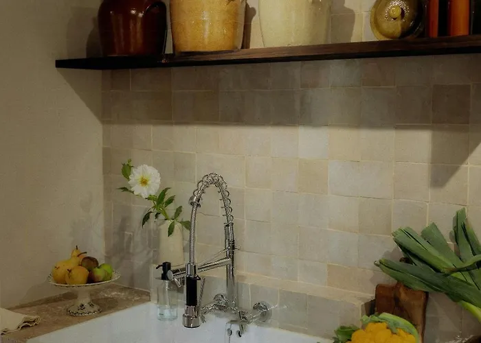 Cozy And Refined Retreat In The Heart Of Fanjeaux