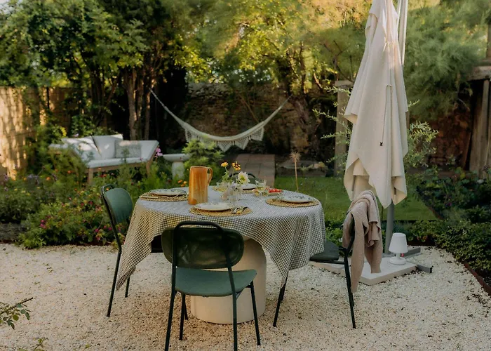 Cozy And Refined Retreat In The Heart Of *